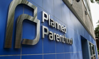 Estas son las 35 empresas que financian el negocio abortivo de Planned Parenthood