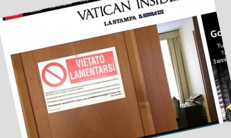 La puerta del departamento del Papa tiene un cartel: “Prohibido quejarse”