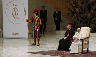 El Papa Francisco a los jóvenes: “¡Rompan el espejo del narcisismo!”