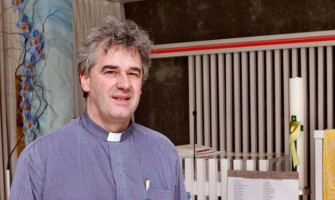 Sacerdote belga es condenado por no romper el secreto de confesión