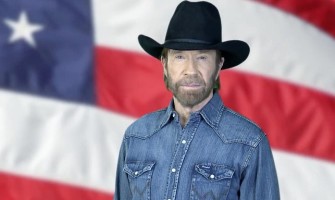 Chuck Norris: «Mi éxito no tiene nada que ver con la suerte, sino con Dios»